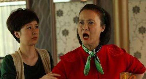 她没有向婆婆妥协，反而提升了自己在家中的地位