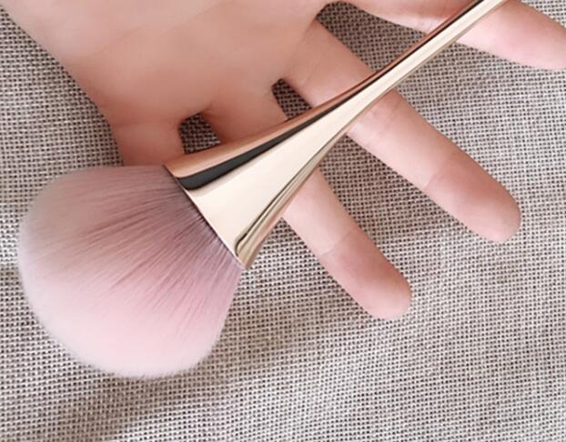 腮红刷什么牌子好用 高性价化妆刷排行榜