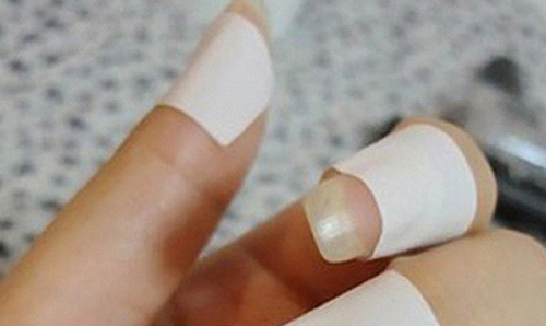 时尚闪亮美甲图片 法式美甲教程