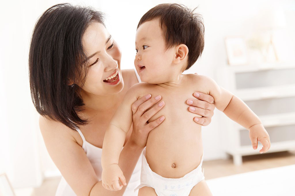 我不想婆婆抱宝宝，宝宝认生她一抱就哭，后来没想到...
