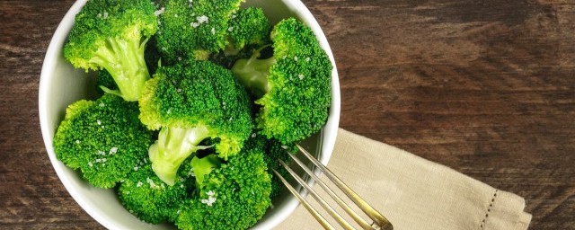 西兰花怎么给宝宝做辅食 西兰花怎么做辅食给宝宝吃
