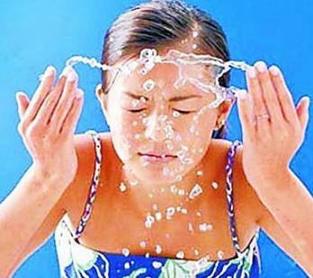 卸妆油怎么用正确 能够轻松告别肌肤问题