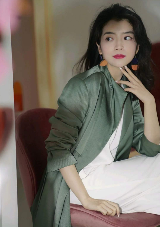 甩掉大众平庸感，这几个穿搭小心机妙招教你如何在人群中脱颖而出！