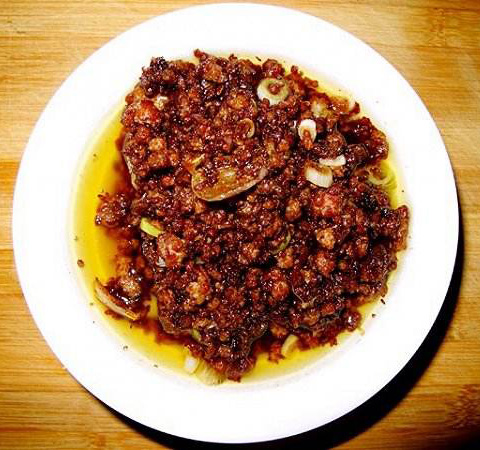 味道独特 杂酱面的杂酱的做法介绍