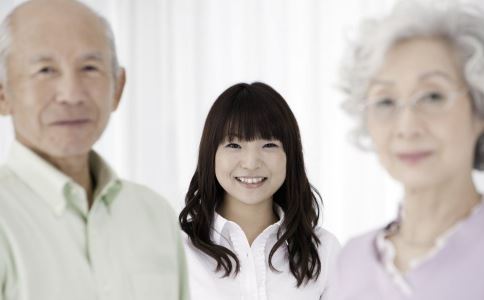 让老公和婆婆都爱你的方法