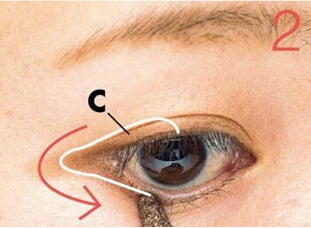 如何画睫毛膏 眼影眼线睫毛膏顺序教程