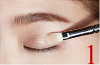 韩彩英仿妆 韩式小烟熏妆的画法