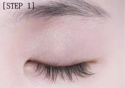 单眼皮怎么画眼妆淡妆 淡妆眼线的化妆步骤