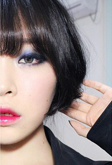 女星摇滚烟熏妆 日常朋克妆教程