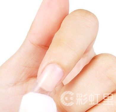 大红指甲图片 简单美甲教程
