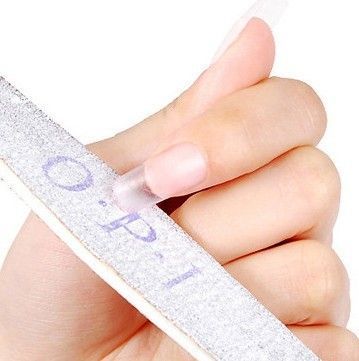 大红指甲图片 简单美甲教程