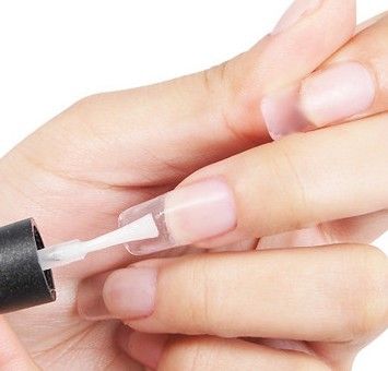 大红指甲图片 简单美甲教程