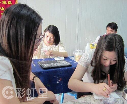 美甲师美甲工具全套如何专业识别