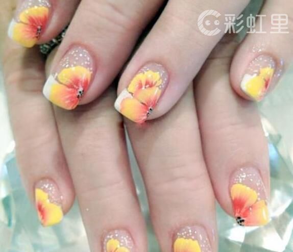 花朵美甲图片 美甲花朵画法教程