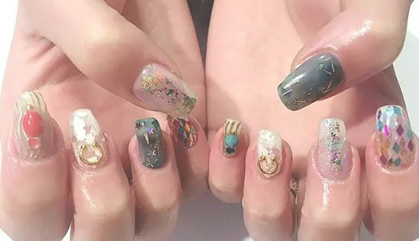 春季什么美甲最火爆？趣味系列美甲让你吸晴