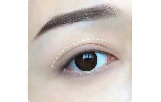小烟熏妆的画法图解 小烟熏妆扥化妆步骤