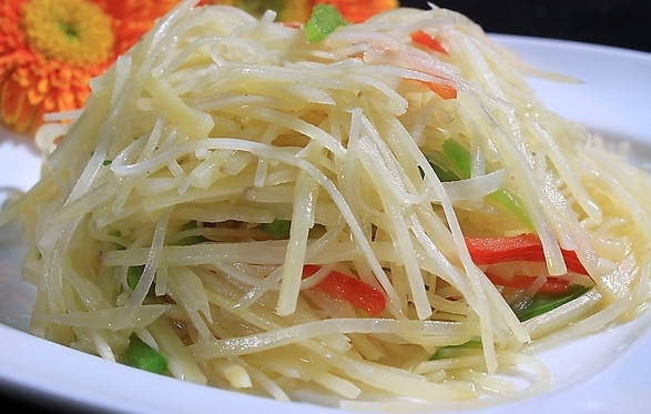 青椒土豆丝的做法 土豆的营养成分非常丰富