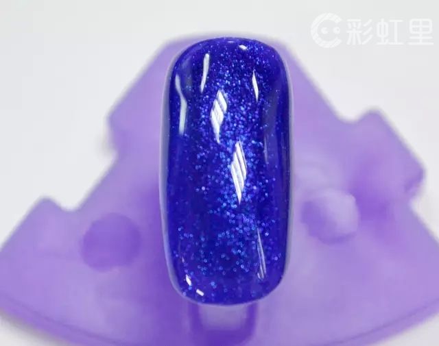 蓝色系美甲 宝蓝色美甲教程