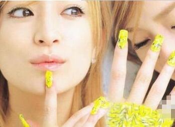 金色美甲 diy美甲教程