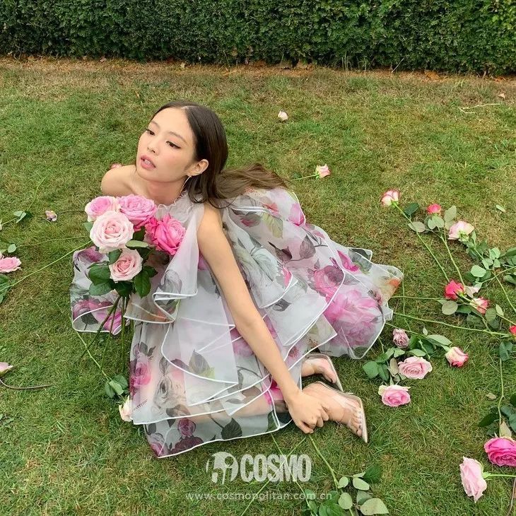 今年夏天，你选择拜倒在哪条（500块的）石榴裙下？