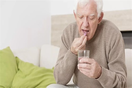 糖尿病的早期症状，患上糖尿病之后用药须知合理控血糖