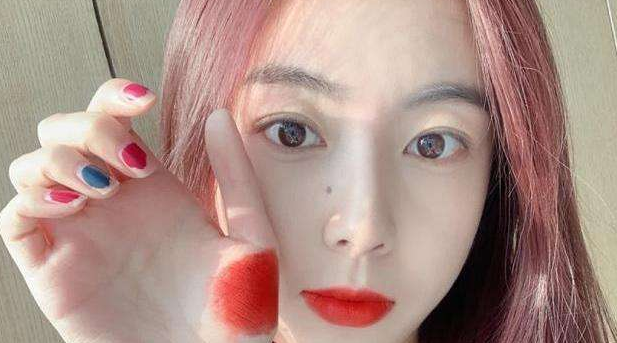 黄皮涂什么色号的口红好看？不同肤色选择什么样的口红好？