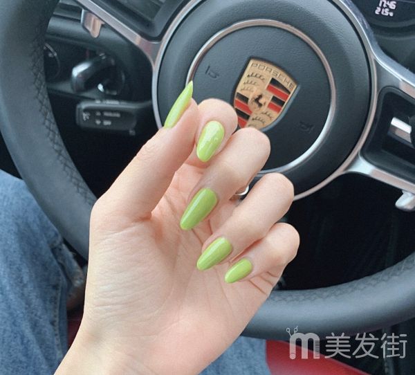 纯色美甲图片显手白 20款夏季美甲颜色最好看的新款美甲