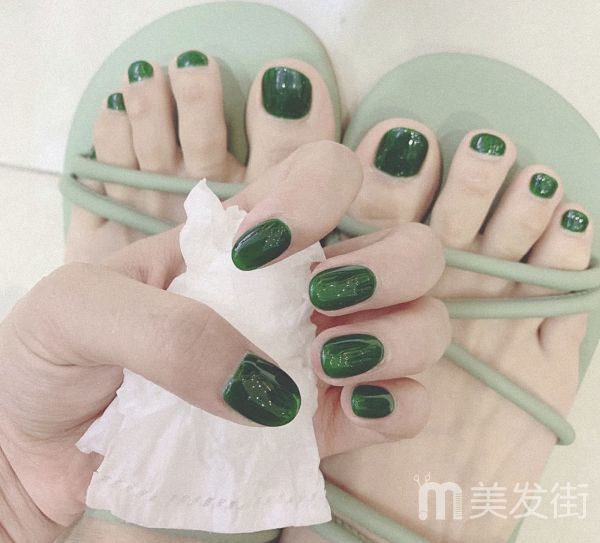 纯色美甲图片显手白 20款夏季美甲颜色最好看的新款美甲