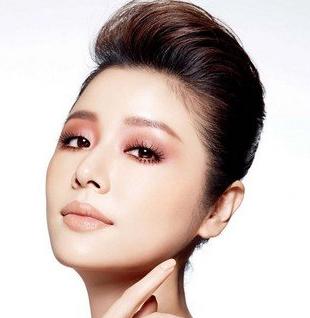 少女烟熏妆的画法 让你快速变身大眼美女尽显甜美