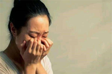 在月子期我轻度抑郁，婆婆却让我再生一个宝宝