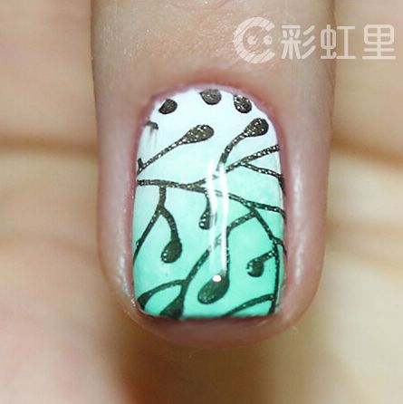 树影美甲画法教程 贴合夏日的意境