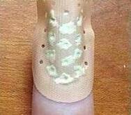 可爱波点美甲 美甲diy教程图解