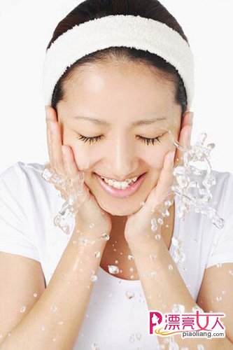 盐水洗脸有什么作用？盐水洗脸的护肤功效