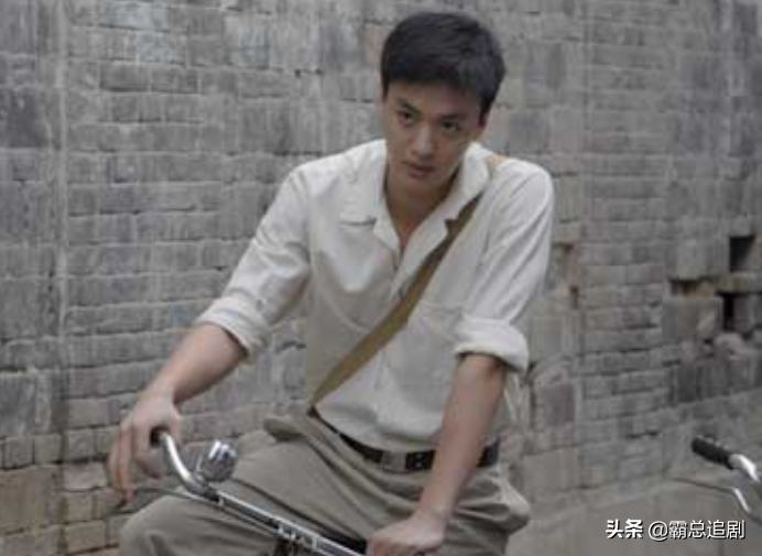 周一围个人资料简介(成于《演员的诞生》败于朱丹)