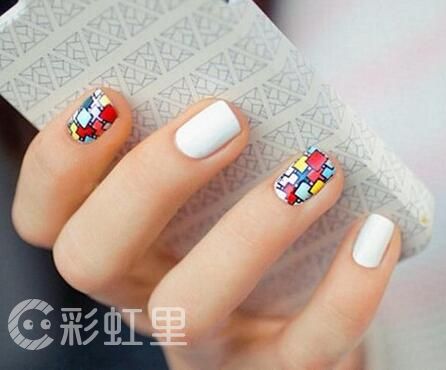 可爱美甲图案 法式彩绘美甲图片