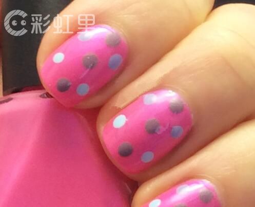 小清新波点美甲 波点美甲教程