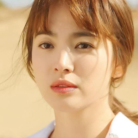 宋慧乔离婚后黑化？烟熏妆越画越浓，气质变妖媚