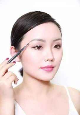 新手怎么画好眉毛？小妙招让你拥有好看的眉形