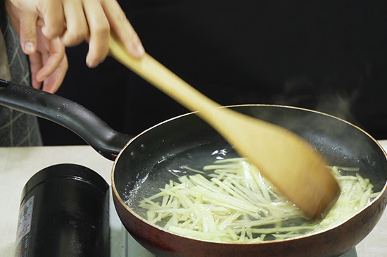 青椒土豆丝的做法