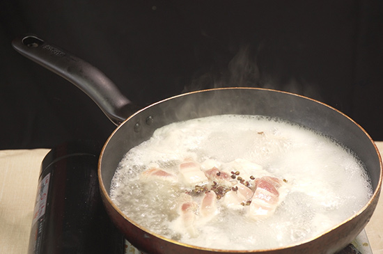 土豆红烧肉怎么做