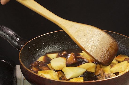 土豆红烧肉怎么做