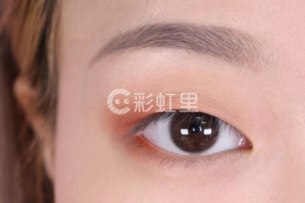 韩国单眼皮怎么画眼妆 单眼皮眼妆的画法