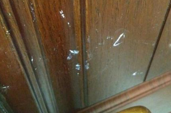 门上的胶怎么去掉
