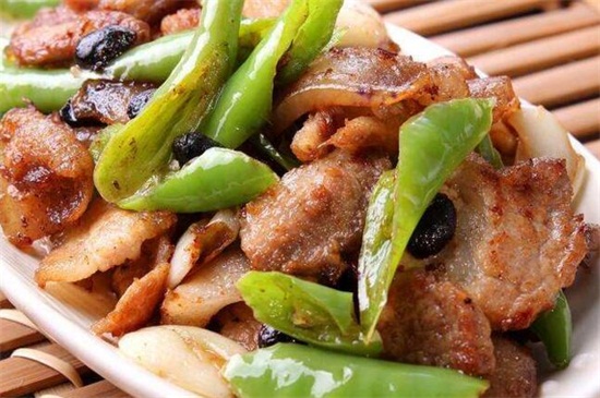 辣椒炒肉怎样炒肉嫩