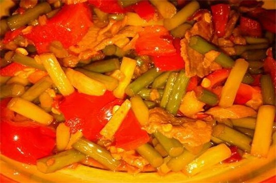辣椒炒肉怎样炒肉嫩