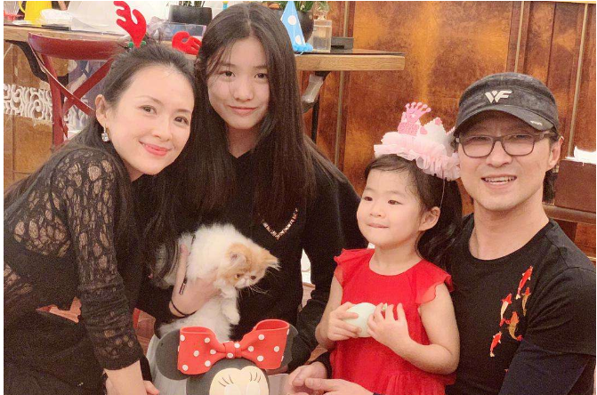 汪峰有几个孩分别是谁(汪峰三段婚姻四个子女)