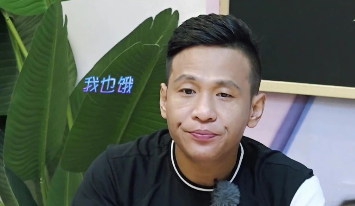 宋小宝孩子的照片(宋小宝的两个孩子继承妈妈高颜值)