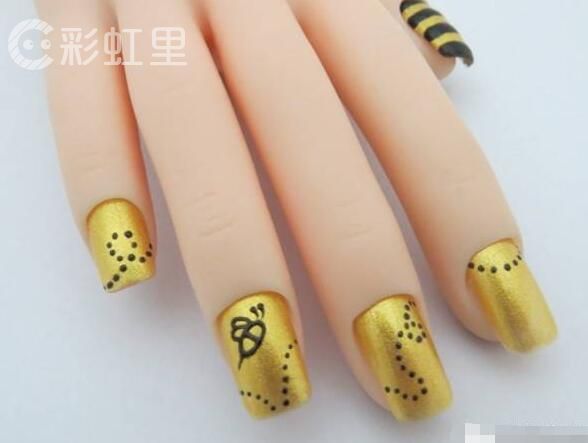 美甲简单款 小蜜蜂美甲教程
