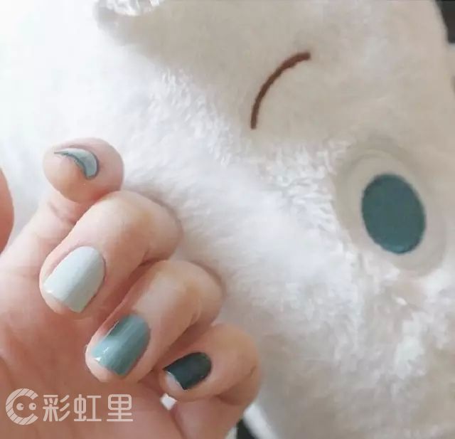 为什么女生爱美甲 女生喜欢美甲的小事