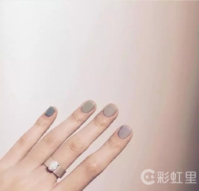 为什么女生爱美甲 女生喜欢美甲的小事
